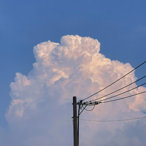 公交车被多人伦㢨吃
